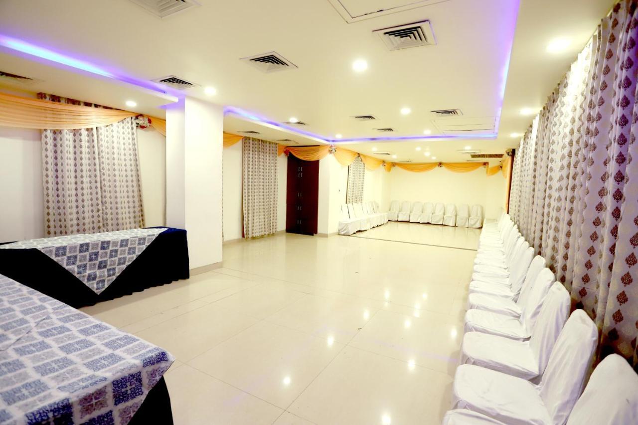 Hotel Blue Pearl Bhopal Buitenkant foto