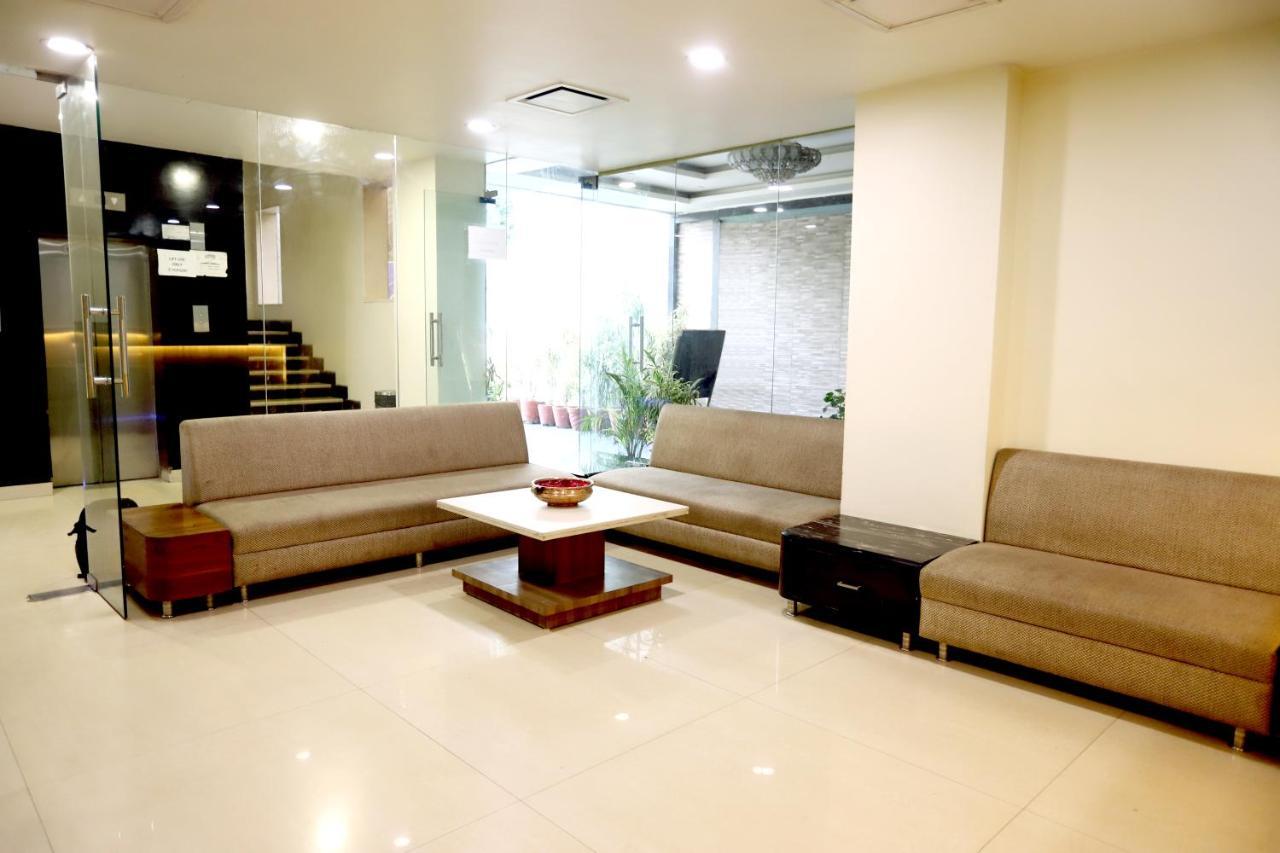 Hotel Blue Pearl Bhopal Buitenkant foto