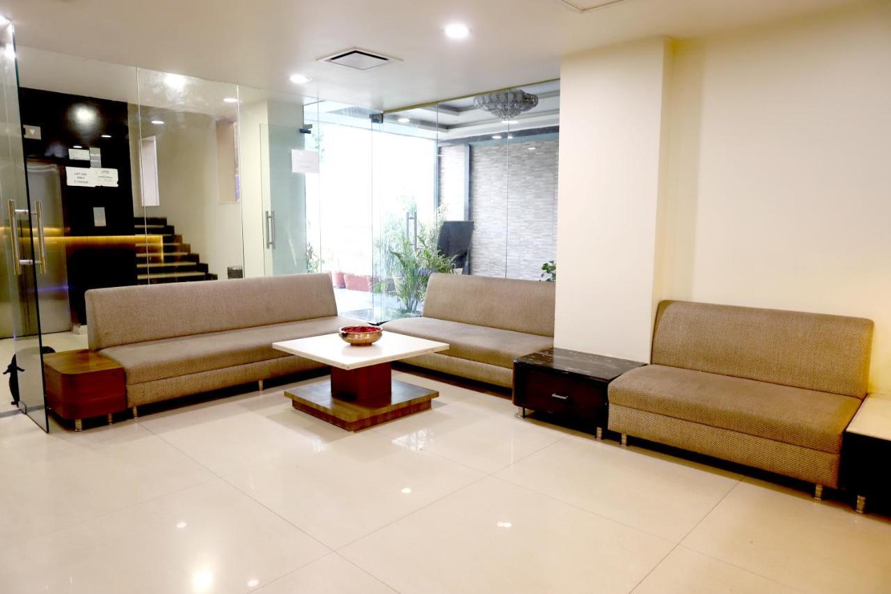 Hotel Blue Pearl Bhopal Buitenkant foto