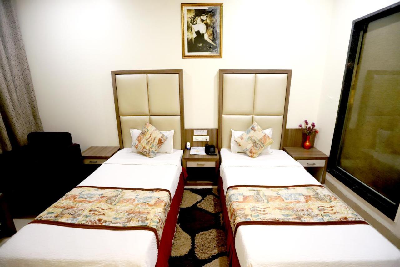 Hotel Blue Pearl Bhopal Buitenkant foto