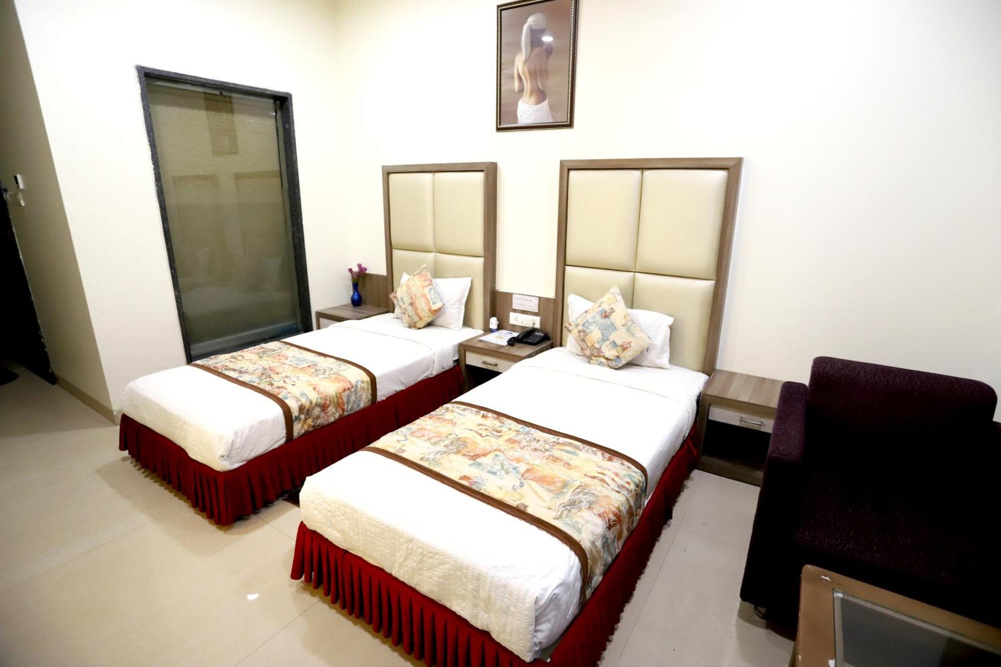Hotel Blue Pearl Bhopal Buitenkant foto